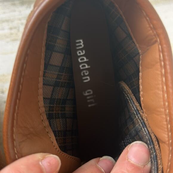 Madden Girl Women's 8.5 Faux brown suede wedge ankle boot - Picture 7 of 8